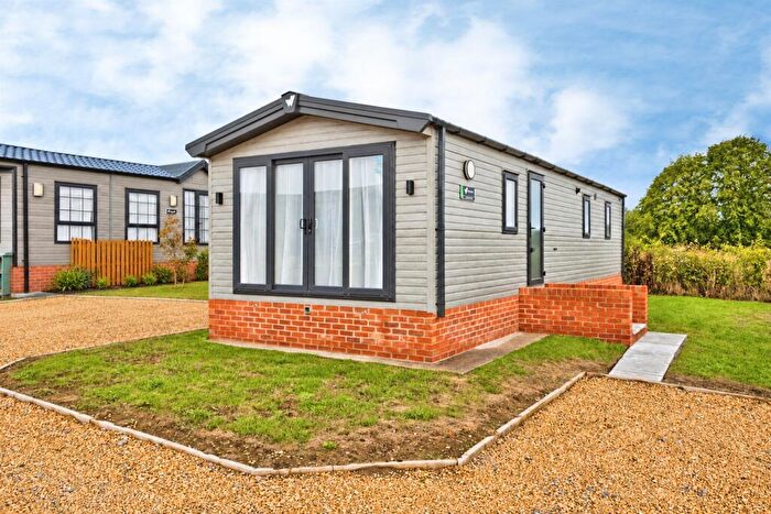 2 Bedroom Park Home For Sale In Bath & West Lodge Park, Cannards Grave, Shepton Mallet, BA4