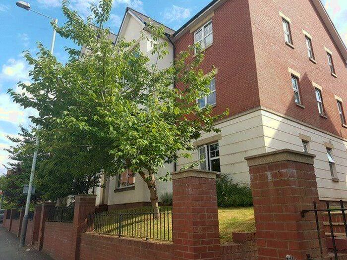 2 Bedroom Flat To Rent In Tettenhall Gate, Haden Hill, Wolverhampton, WV3