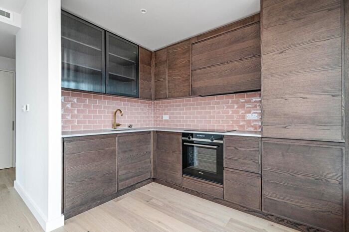 1 Bedroom Flat For Sale In Riverscape, Starboard Way, E16