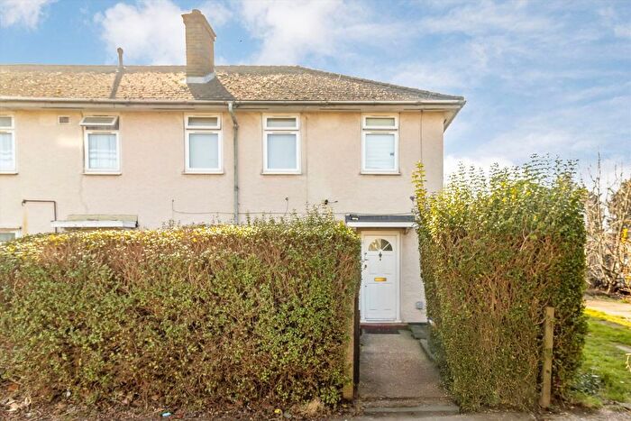 3 Bedroom Property To Rent In Rowan Place, Hayes, UB3