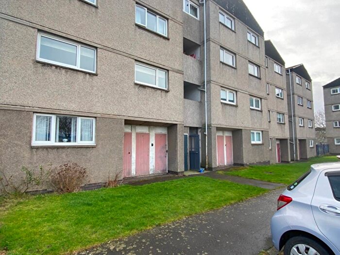 2 Bedroom Flat To Rent In Stenhouse Drive, Stenhouse, Edinburgh, EH11