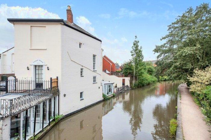 1 Bedroom Flat To Rent In Canal House, Leamington Spa, CV31