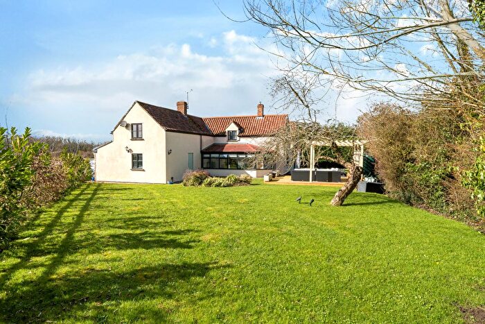 6 Bedroom Detached House For Sale In Oxleaze Farm Road, Hawksbury, GL9