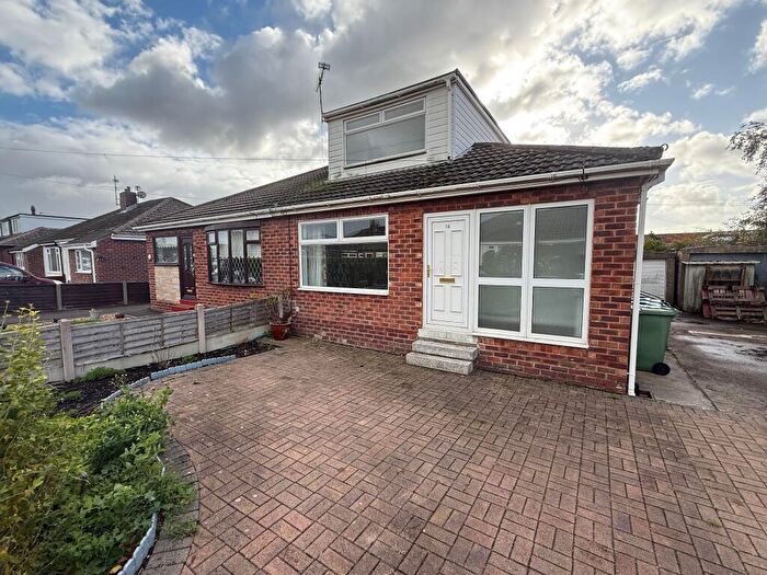 3 Bedroom Semi-Detached Bungalow To Rent In Rydal Avenue, Freckleton, PR4