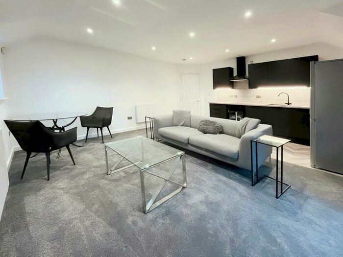 2 Bedroom Flat To Rent In Wilbraham Road, Manchester, M14