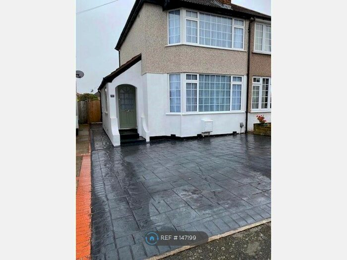 2 Bedroom Semi-Detached House To Rent In Birch Grove, Welling, DA16