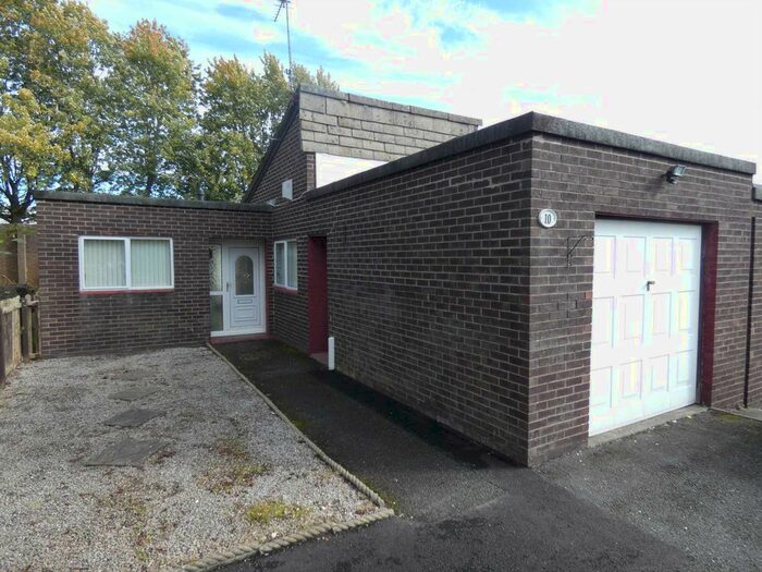 3 Bedroom Bungalow To Rent In Cranage Close, Runcorn, WA7