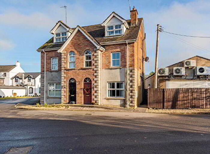 3 Bedroom Semi-Detached House For Sale In Maple Grove, Dromore, BT25