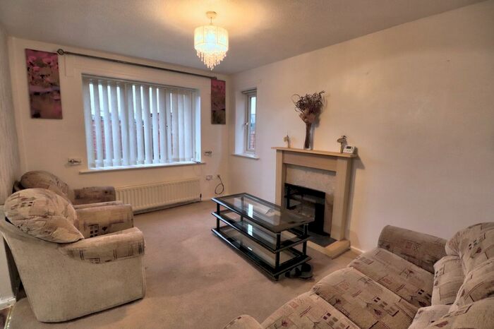 2 Bedroom Bungalow For Sale In Crammond Close, Failsworth, Manchester M40