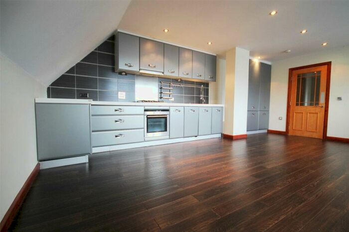 2 Bedroom Apartment To Rent In Horizon Building, George Lane, South Woodford, E18