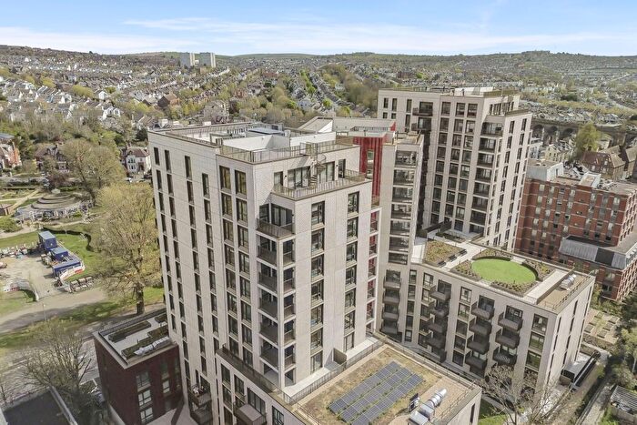 3 Bedroom Flat To Rent In Wellesbourne, Preston Park Brighton, BN1