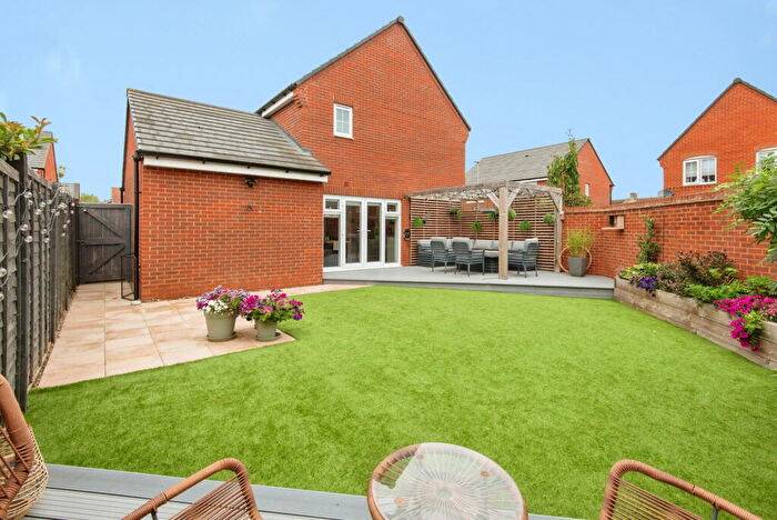 4 Bedroom Detached House For Sale In Lower Stondon, SG16