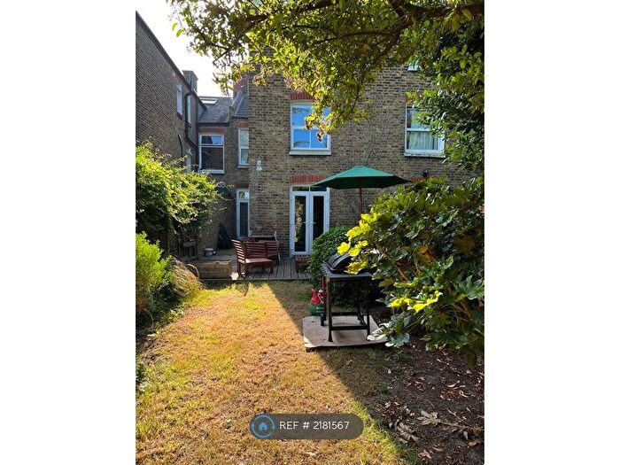 1 Bedroom Flat To Rent In Lordship Lane, East Dulwich, SE22