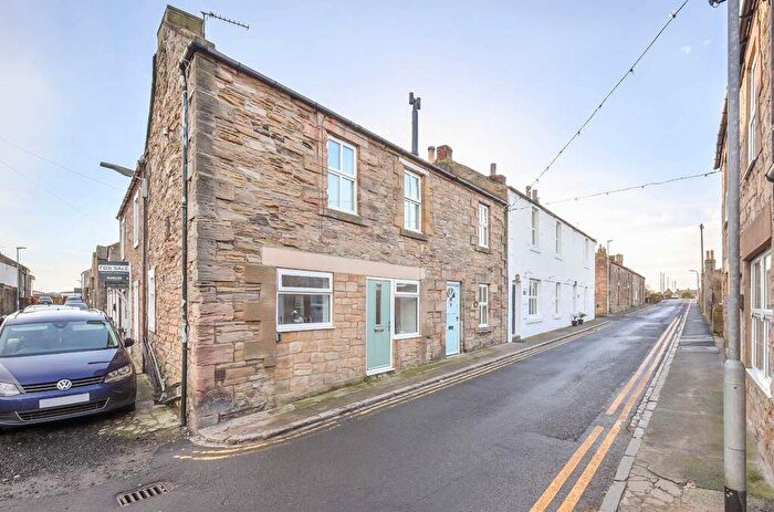 1 Bedroom Flat For Sale In North Street, Seahouses, Northumberland, NE68