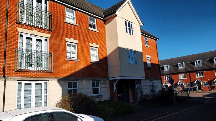 2 Bedroom Flat To Rent In Rawlyn Close, Grays, RM16