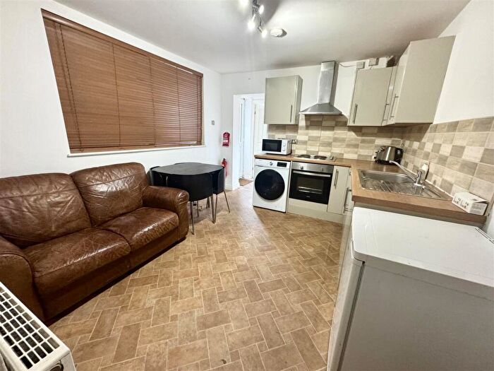 1 Bedroom Apartment To Rent In Club Street, Sheffield, S11