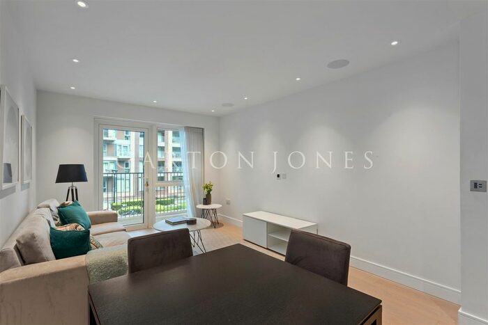 1 Bedroom Flat For Sale In Lockside House, Thurstan Street, Chelsea Creek, London, SW6