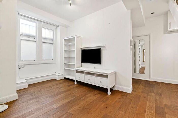 1 Bedroom Flat To Rent In Ormonde Gate, Chelsea, SW3