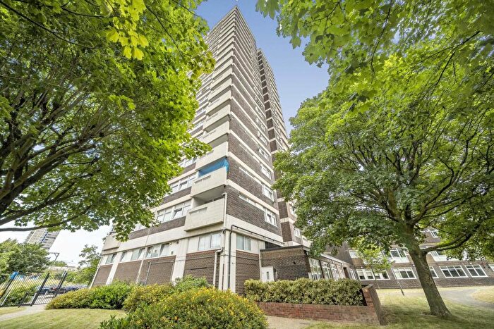 2 Bedroom Flat To Rent In Elmslie Point, Bow, London, E3