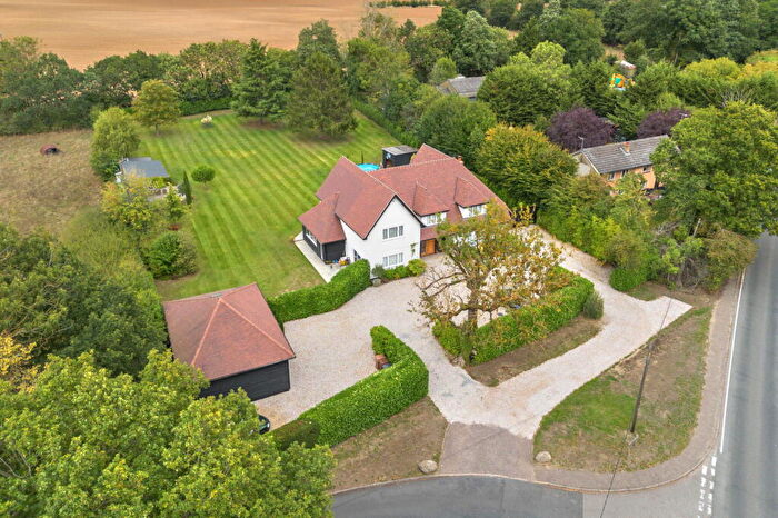 6 Bedroom Detached House For Sale In Tyndales Lane, Danbury, CM3