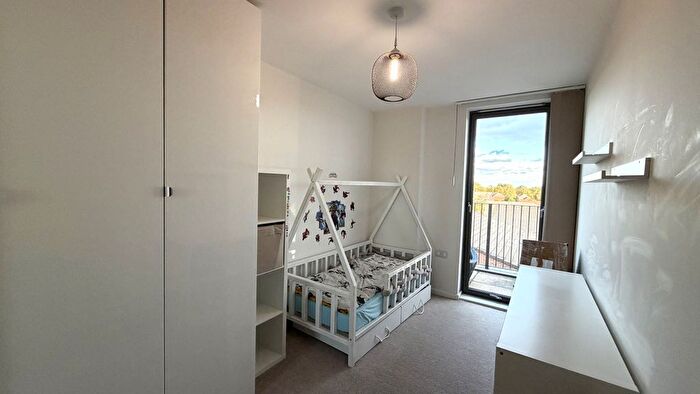 2 Bedroom Flat To Rent In Exeter Road, London, E16