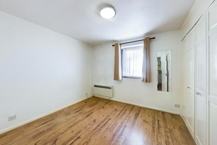 1 Bedroom Flat To Rent In Rushdon Close, Romford, RM1