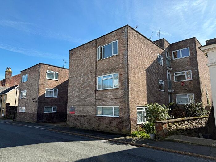 1 Bedroom Flat For Sale In Flat Grange Court, Grange Road, Shanklin, Isle Of Wight, PO37