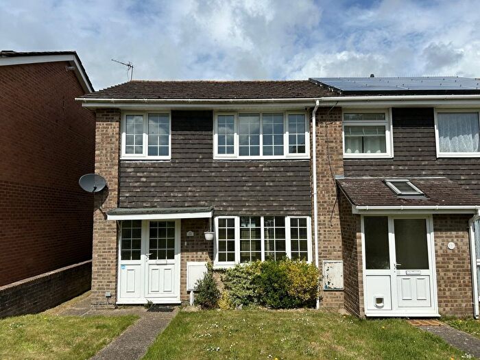 3 Bedroom Semi-Detached House To Rent In Cranbourne Park, Hedge End, Southampton, Hampshire, SO30