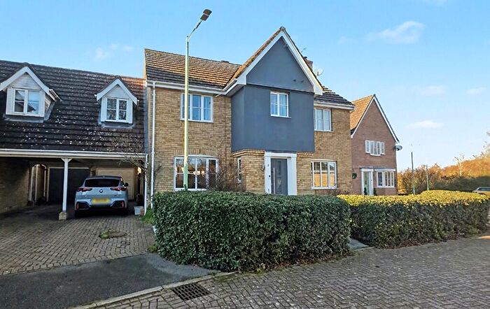 5 Bedroom Link Detached House For Sale In Cordwainer Close, CB9