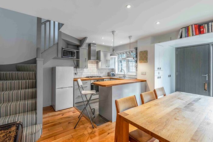 1 Bedroom Semi-Detached House To Rent In St. Anthonys Close, London, SW17