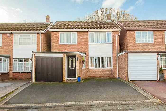 3 Bedroom Detached House For Sale In Lulworth Road, Burntwood, WS7