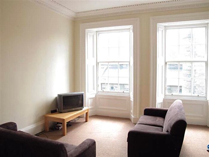 5 Bedroom Flat To Rent In () Lutton Place, Edinburgh, EH8