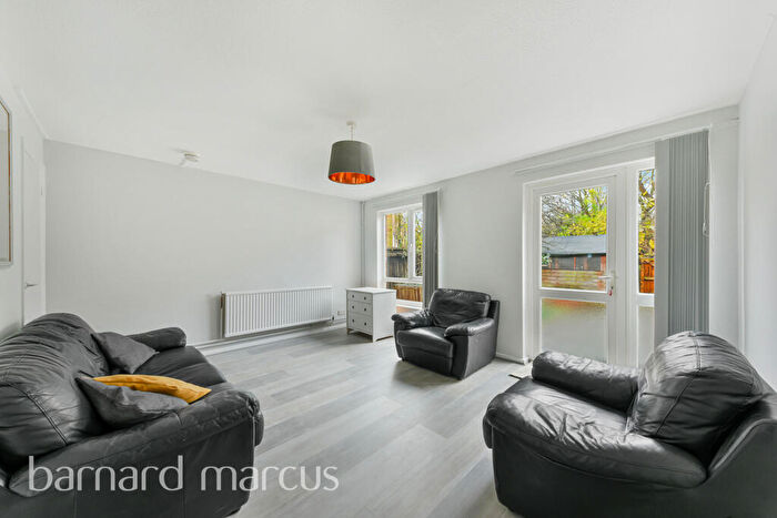 4 Bedroom House To Rent In Wynter Street, London, SW11