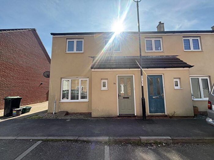 3 Bedroom Semi-Detached House To Rent In Chaffinch Chase, Gillingham, Dorset, SP8