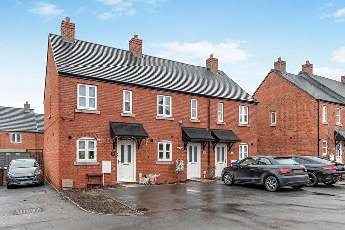 2 Bedroom Terraced House For Sale In Hana Close, Banbury, OX16