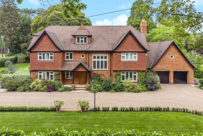 5 Bedroom Detached House To Rent In Hook Heath Road, Woking, GU22