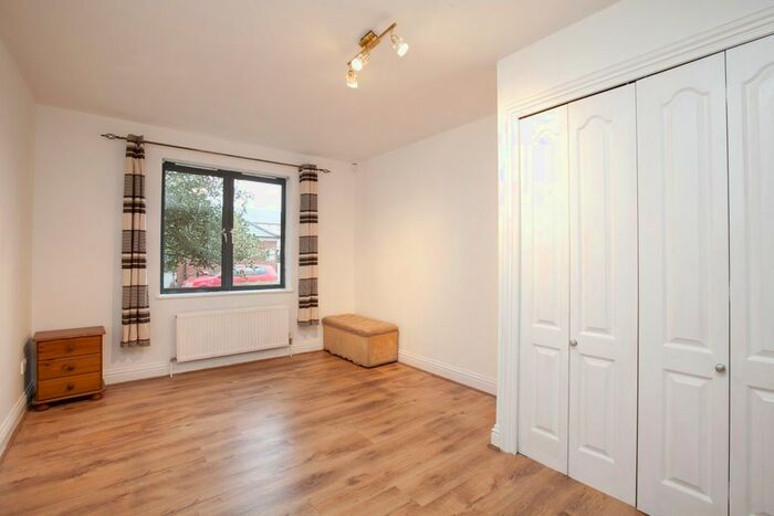 2 Bedroom Flat To Rent In Manor Gardens, London, N7