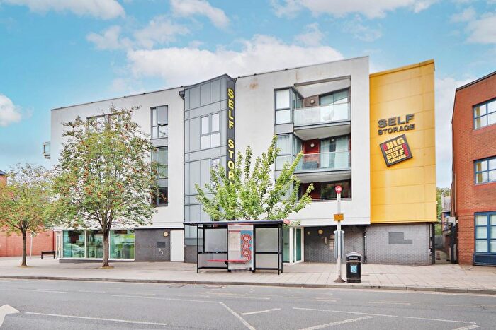 1 Bedroom Flat For Sale In London Road, Kingston Upon Thames, KT2