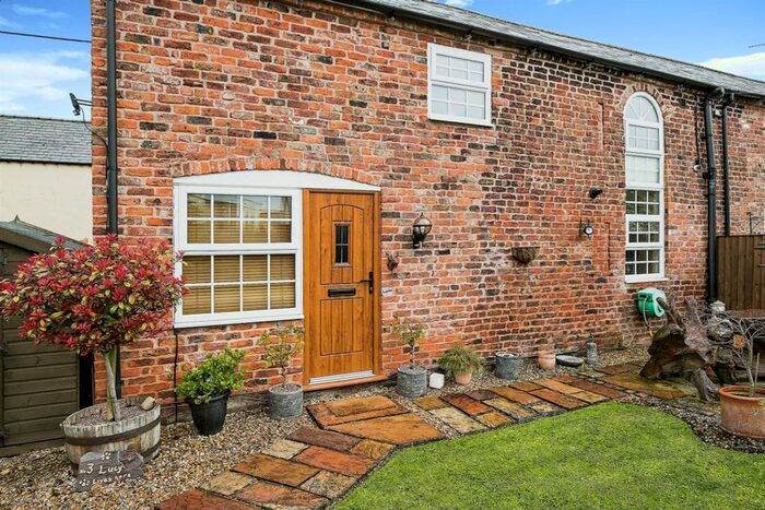 2 Bedroom Property For Sale In Wervin Road, Wervin, Chester, CH2