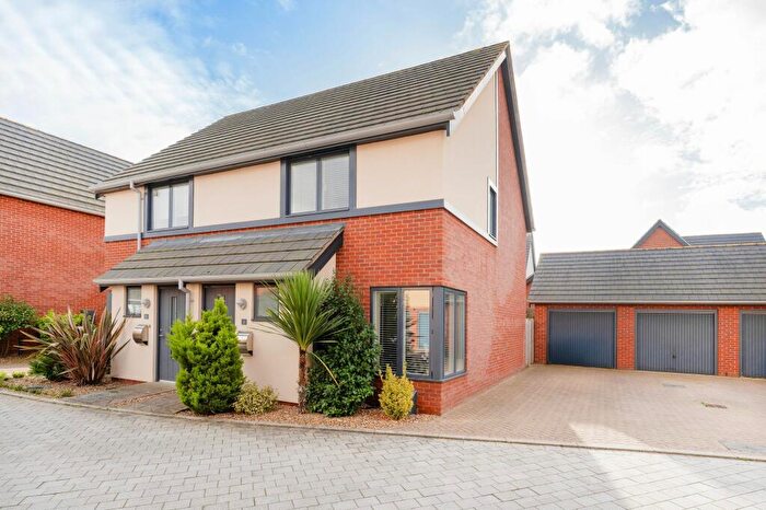 2 Bedroom Semi-Detached House For Sale In Lurkins Crescent, Norwich, NR7