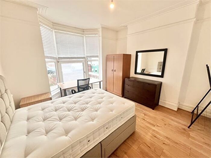 4 Bedroom Terraced House To Rent In Glanbrydan Avenue, Uplands, Swansea, SA2