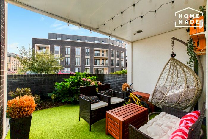 1 Bedroom Flat To Rent In Derny Avenue, London, E20