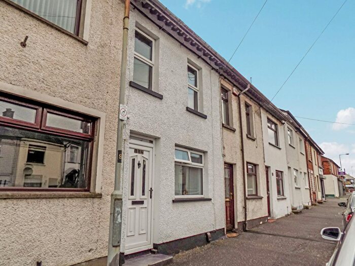 2 Bedroom Terraced House To Rent In Grand Street, Lisburn, BT27