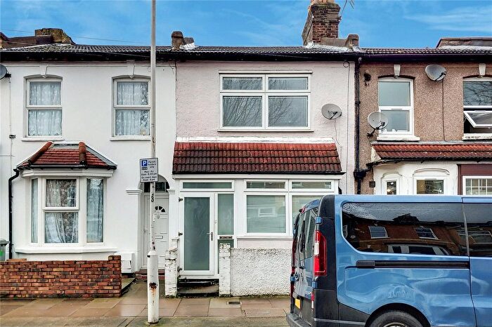 3 Bedroom Terraced House For Sale In Colegrave Road, London, E15