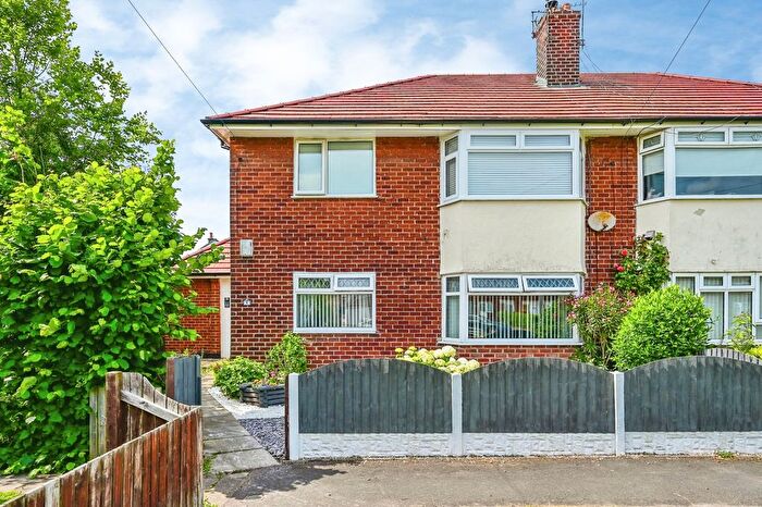 2 Bedroom Flat For Sale In Hudson Road, Liverpool, Merseyside, L31