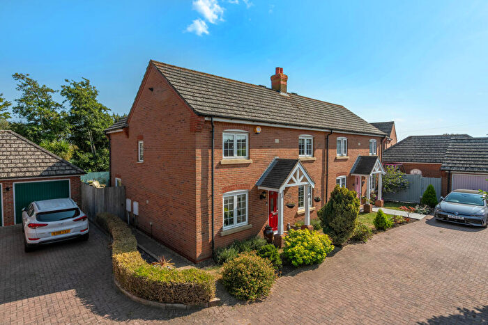 3 Bedroom Semi Detached House For Sale In Cornfield Close, Deeping St Nicholas, PE11