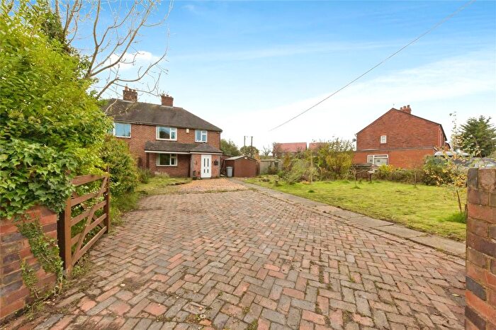 3 Bedroom Semi-Detached House For Sale In Queens Crescent, Bradfield Green, Crewe, Cheshire, CW1
