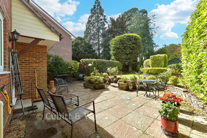 4 Bedroom Detached House For Sale In Chestnut Walk, Pulborough, West Sussex, RH20