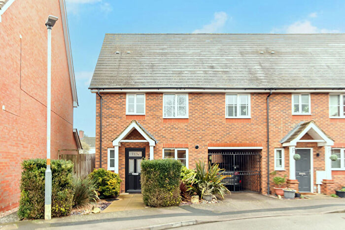 4 Bedroom End Of Terrace House For Sale In Mansfield Way, Irchester, NN29