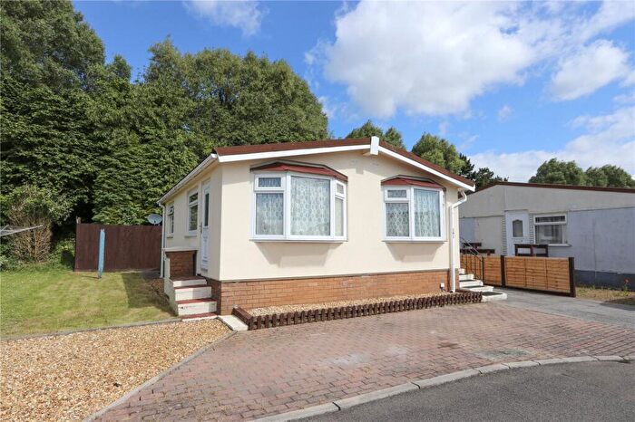 1 Bedroom Park Home For Sale In Woodlands Park, Almondsbury, Bristol, BS32
